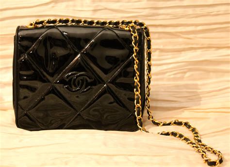 borsa chanel imbottita vernice vintage|Borse Chanel in Vernice Nero .